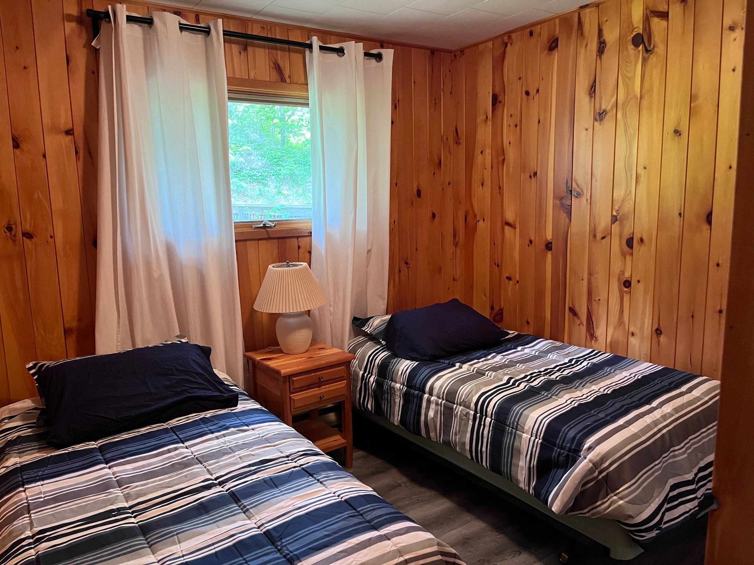 Bedroom with two single beds